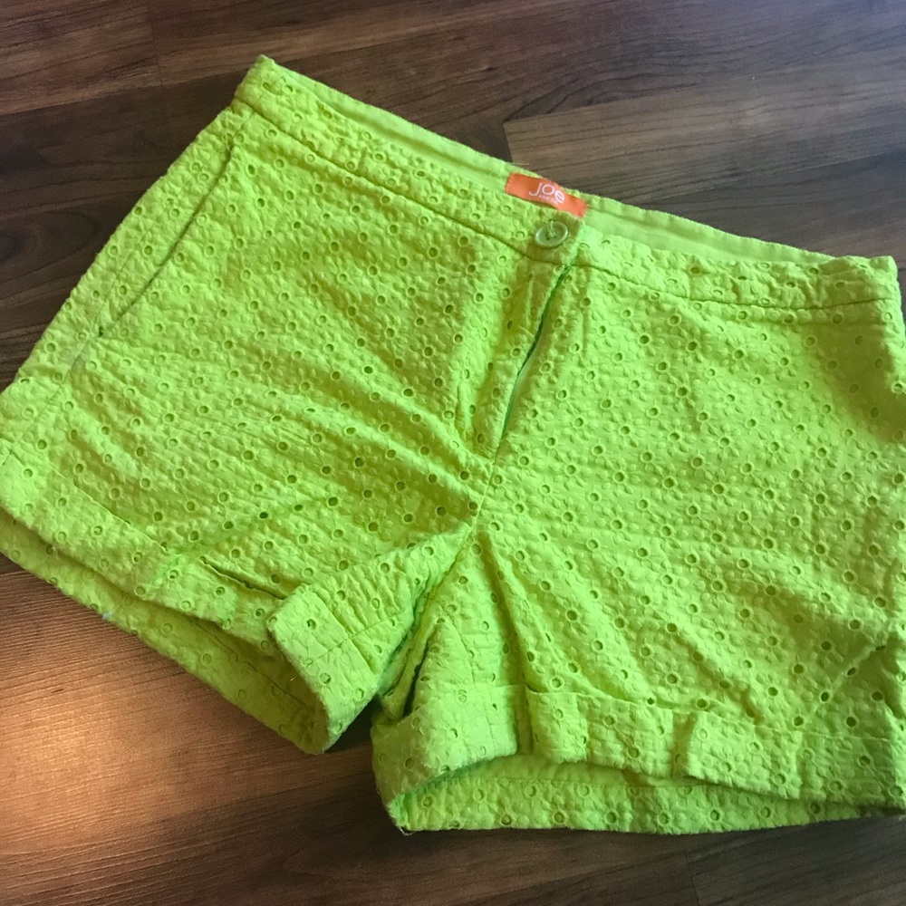 Adorable like new Joe Fresh lime green shorts